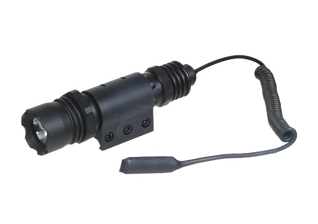 UTG COMBAT TACTICAL FLASHLIGHT 126 LUMENS
